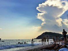 Zabranjeno kupanje na dve plaže u Crnoj Gori