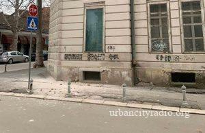 Raspada se fasada Kluba Vojske u Požarevcu