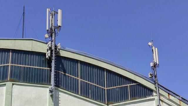 predajnik bazna stanica mobilna telefonija (1)
