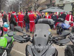 Moto Deda Mrazevi u sredu na Starom korzou