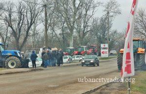 Poljoprivrednici traktorima stigli u Požarevac /video/
