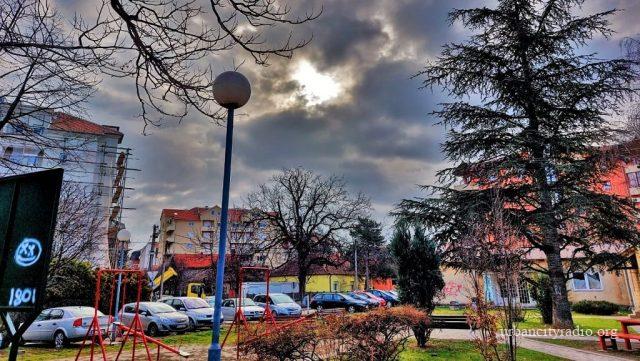 zima oblaci dečije igralište (1)