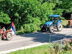Nepregledna kolona sa više stotina traktora stigla u Požarevac