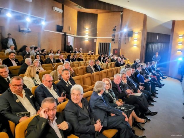 Advokatska komora 50