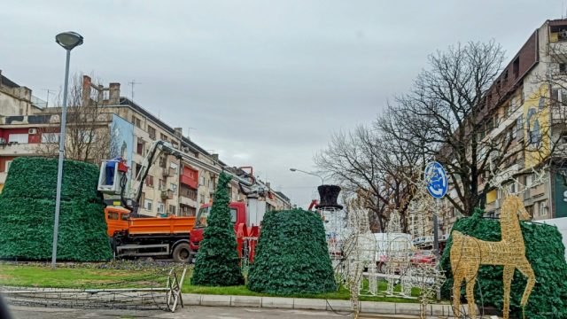 Jelka 2023 postavljanje