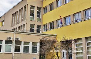 Učenici Požarevačke gimnazije: Direktorka nam preti izbacivanjem, ali ostajemo u blokadi