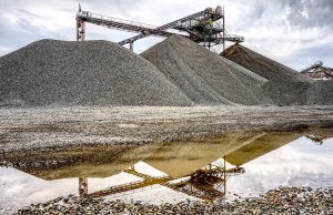 Uhapšeni zbog nelegalnog iskopavanja šljunka u Skobalju i Dragovcu