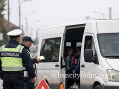 Zaustavljen kombi koji nebezbedno prevozio decu u Smederevu
