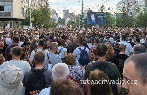 Studentski protest na Slaviji: Policija procenila 34.300 ljudi, Arhiv govori o više od 100.000
