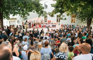 Paketići dobrodošlice za oko 65.000 prvaka, akcija počela u Požarevcu