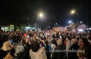 Nekoliko stotina Požarevljana dočekalo studente u Tabačkoj čaršiji